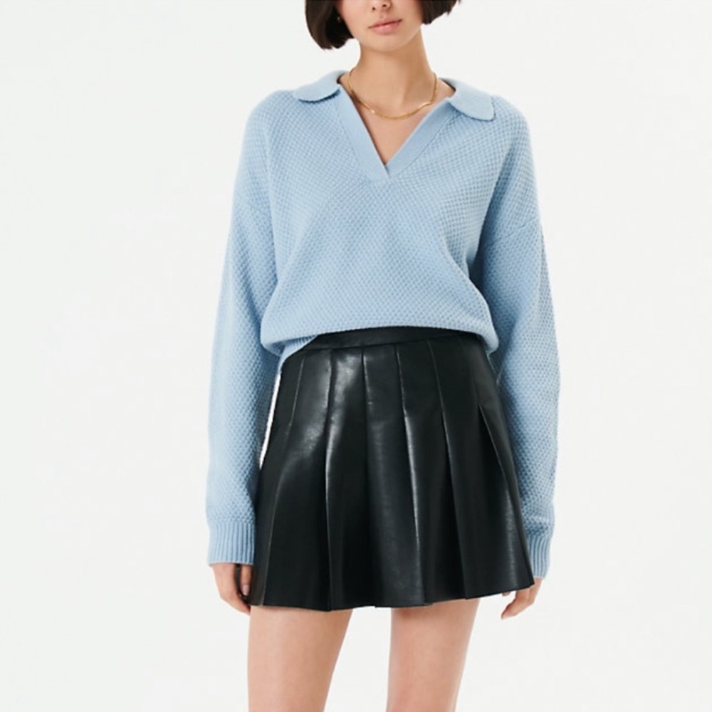 NWT Aritzia Sunday Best “Olive” Black Pleated Mini 15" Skirt Vegan Leather